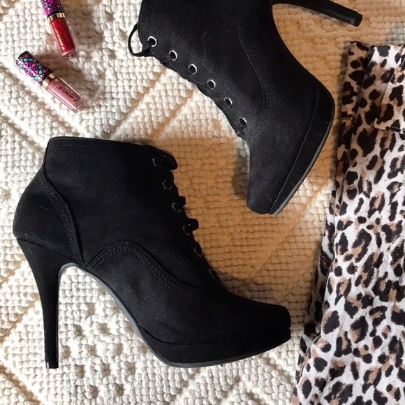 fioni black booties